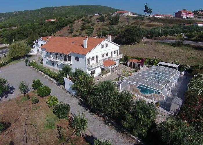 Konukevi Local Ceu-azul 3*