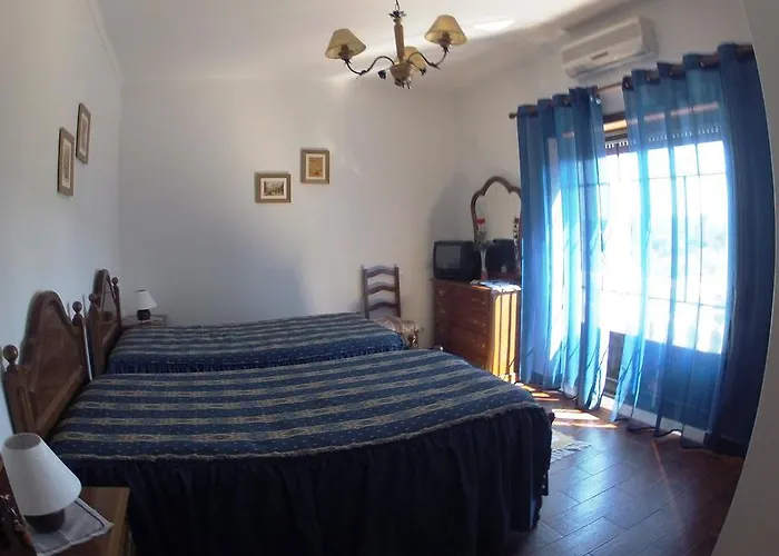 Local Ceu-azul Porto de Mós