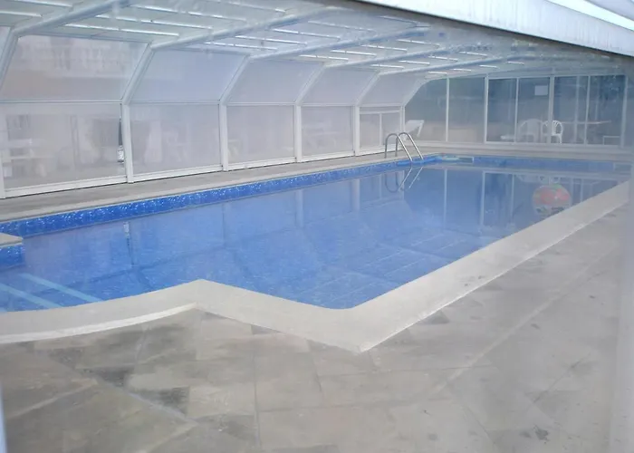 Konukevi Local Ceu-azul 3*